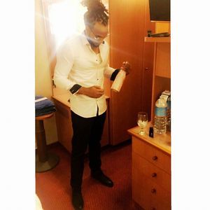 Meet your Posher, Lazaro